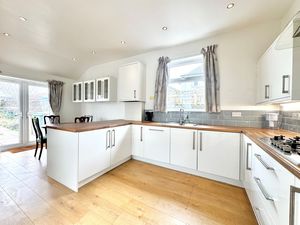 Photo 14- click for photo gallery